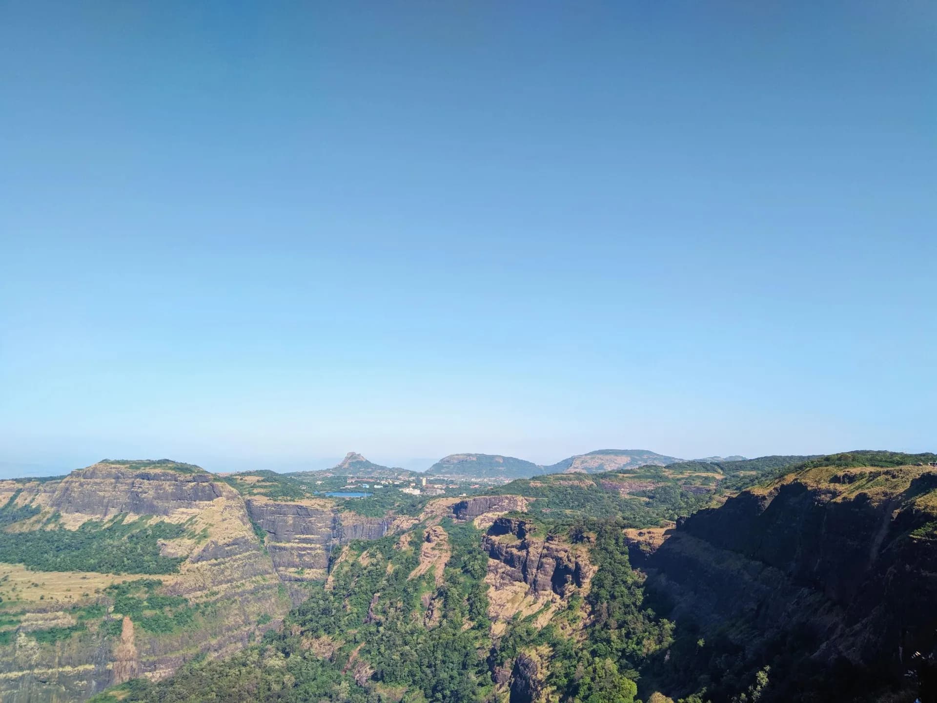 Pune to Lonavala hill station cab Pune to Lonavala hill station cab